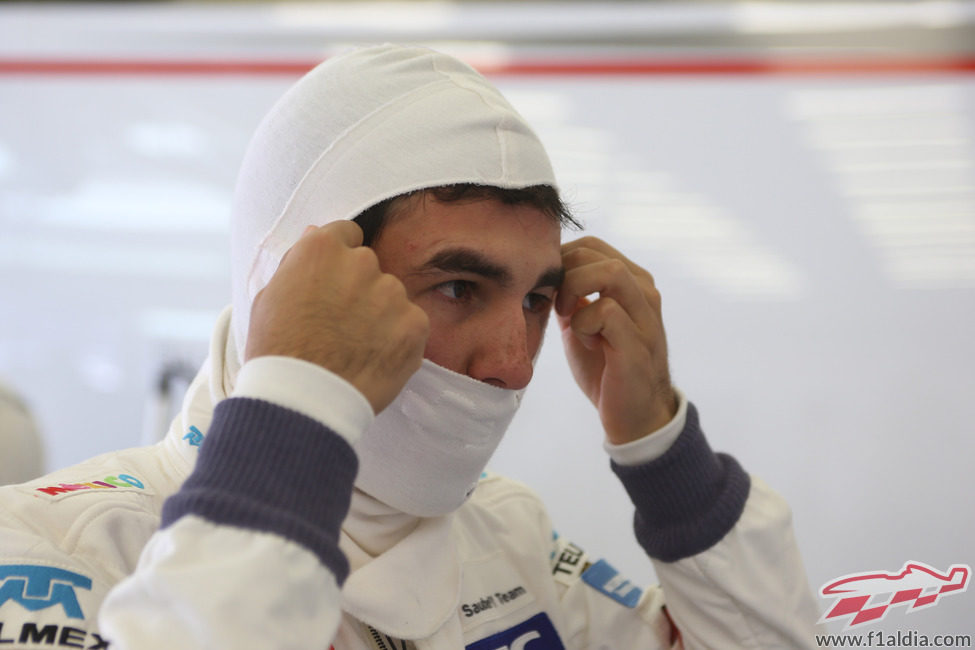 Sergio Pérez se concentra para la carrera