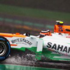 Nico Hülkenberg rueda sobre el mojado circuito de Spa-Francorchamps