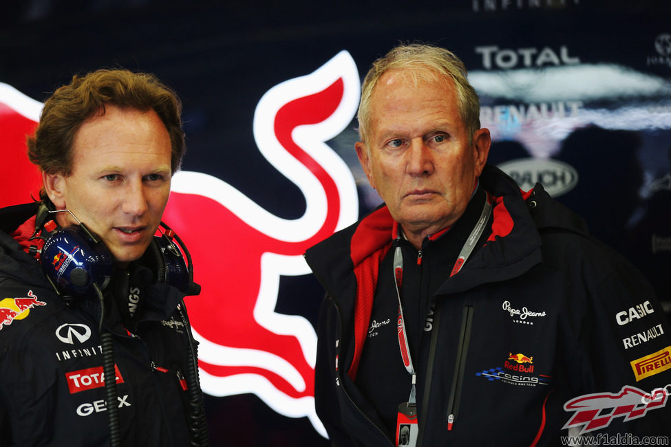 Christian Horner y Helmut Marko en el box de Red Bull