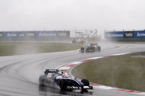 Nakajima se aleja de Bourdais