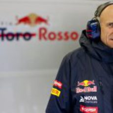 Franz Tost en el garaje de Toro Rosso en Bélgica
