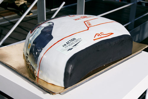 La tarta de Michael Schumacher por su 300 GP