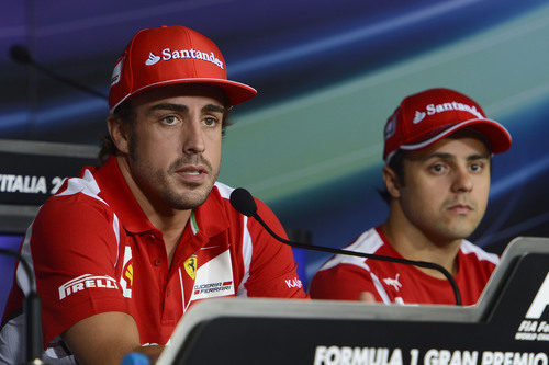 Fernando Alonso y Felipe Massa en la rueda de prensa de la FIA del jueves en Italia