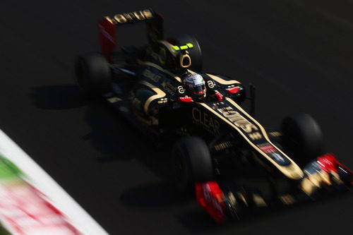 Jérôme D'Ambrosio rueda con el Lotus en Monza 2012