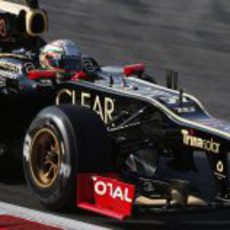 Jérôme D'Ambrosio con el Lotus E20 sobre el asfalto de monza