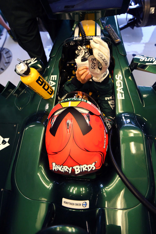 Heikki Kovalainen espera para salir a pista