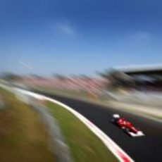 Fernando Alonso a toda velocidad en Monza 2012