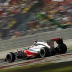 Jenson Button pilota su McLaren en la clasificación de Monza