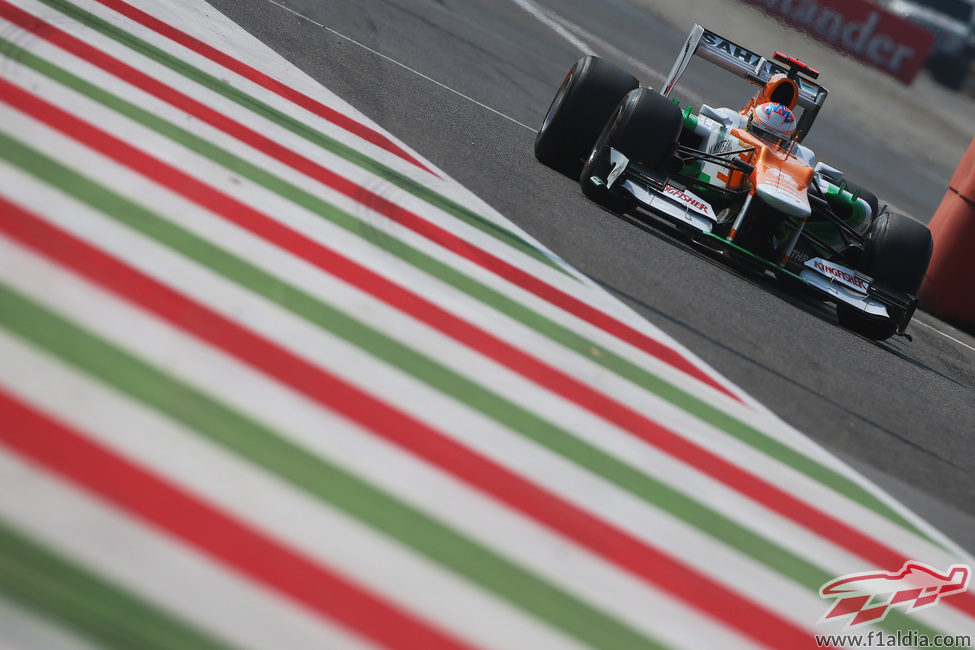 Paul di Resta busca un buen tiempo en Monza 2012