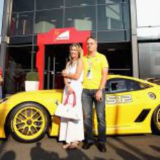 Benjamin Sloss Treynor y su mujer Christine recogen el 599XX Evo en Monza