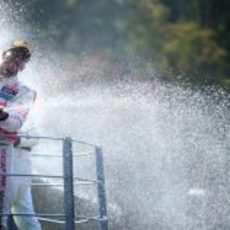 Fiesta del champán en el podio del GP de Italia 2012