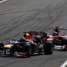 Lucha entre Sebastian Vettel y Fernando Alonso en Monza