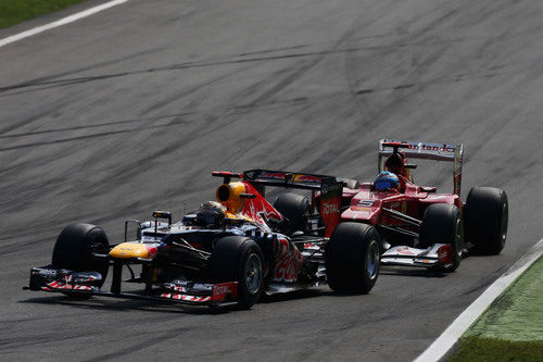 Lucha entre Sebastian Vettel y Fernando Alonso en Monza