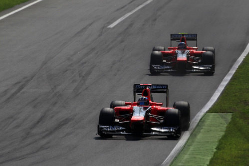 Los dos pilotos de Marussia completan el GP de Italia 2012