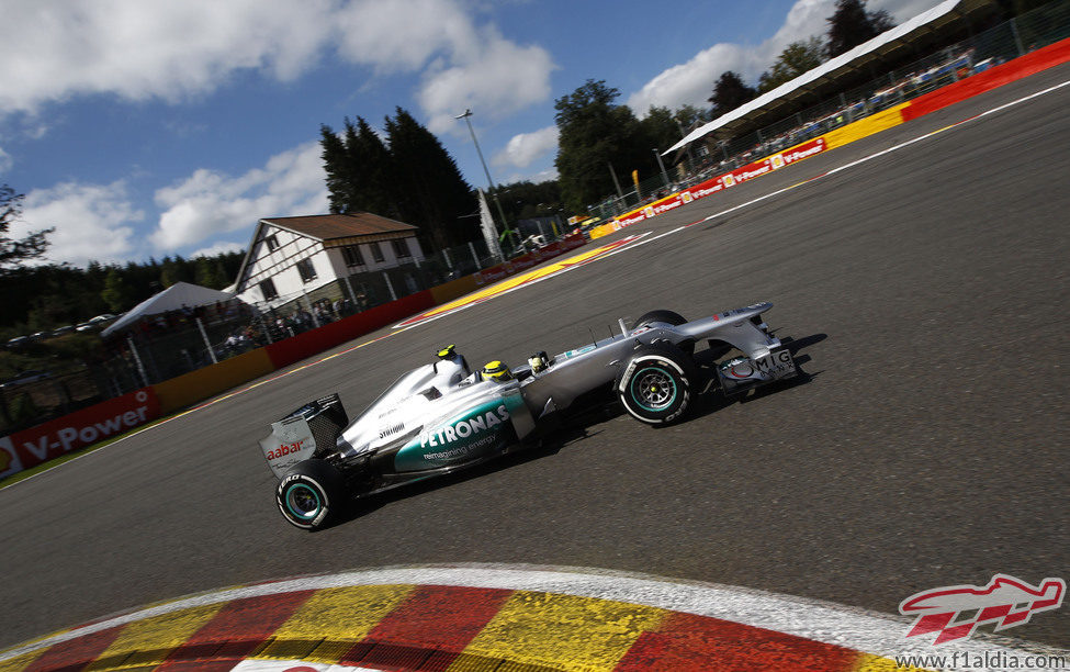 Nico Rosberg en La Source, la primera curva de Spa-Francorchamps
