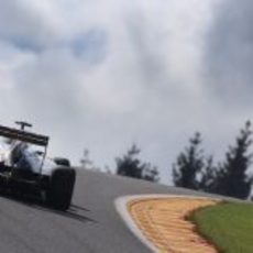 Sergio Pérez y su C31 en el circuito belga de Spa-Francorchamps