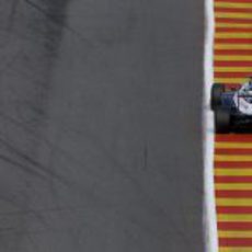 Pastor Maldonado en la lucha por la pole position en Spa