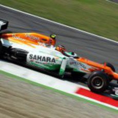 Nico Hülkenberg trata de mejorar sus tiempos en los Libres 3 de Italia