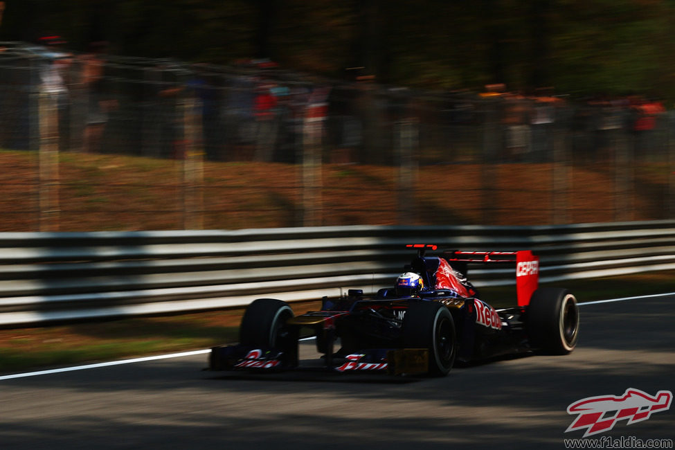 Daniel Ricciardo rueda en Monza durante la clasificación