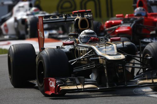 Kimi Räikkönen conduce el E20 en la carrera de Monza