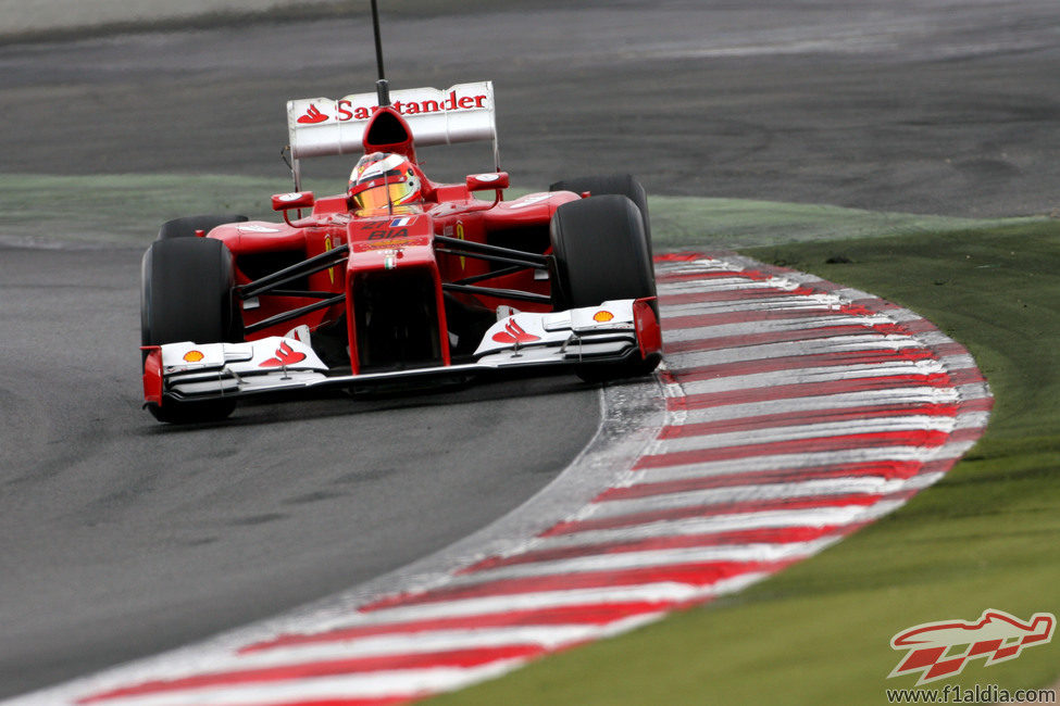 Jules Bianchi rueda para Ferrari