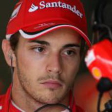 Los ingenieros hablan con Jules Bianchi