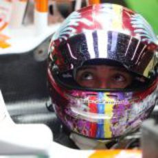 El piloto venezolano Rodolfo González con Force India