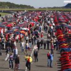 Cientos de Ferraris concentrados en Silverstone