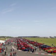 964 Ferraris aparcados en Silverstone
