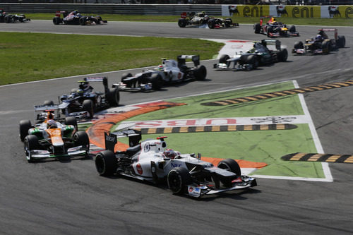 Kamui Kobayashi encabeza este peculiar grupo en Monza