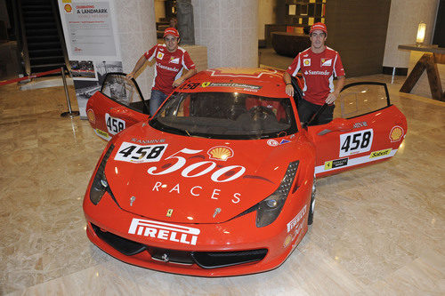 Alonso y Massa en un acto de Shell en Singapur