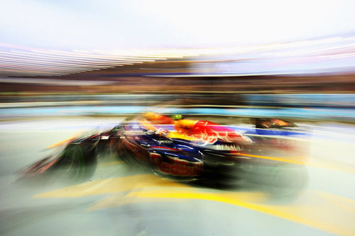 Mark Webber sale a pista en los libres de Marina Bay