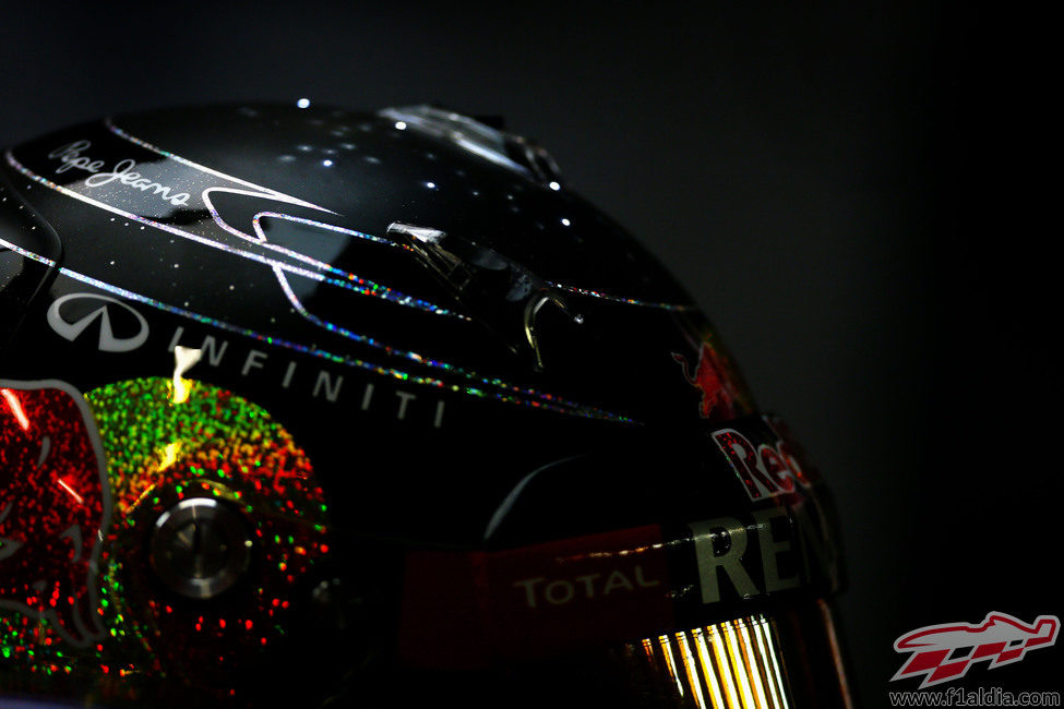 El casco especial con LEDs de Sebastian Vettel en Singapur
