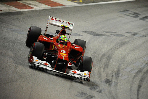 Felipe Massa prueba el trazado de Marina Bay