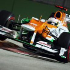 Paul di Resta afronta una chicane