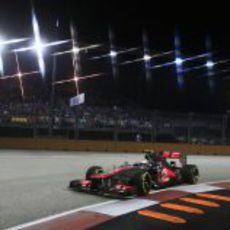 Lewis Hamilton fue a por todas en la clasificación de Singapur