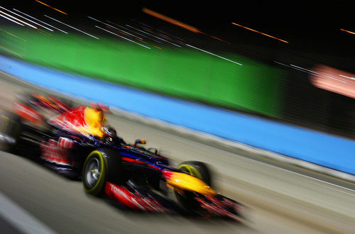 Sebastian Vettel voló hacia la victoria en Singapur