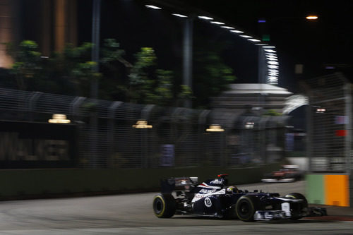 Pastor Maldonado no terminó el GP de Singapur 2012