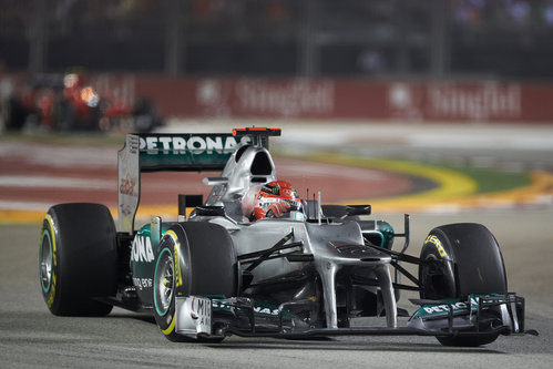 Michael Schumacher con su Mercedes en la carrera de Marina Bay