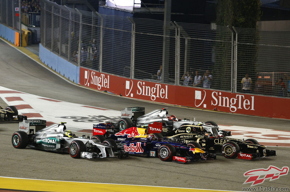 Cuatro en paralelo en la salida del GP de Singapur