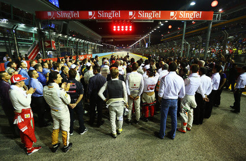 Minuto de silencio por el Profesor Sid Watkins en Singapur