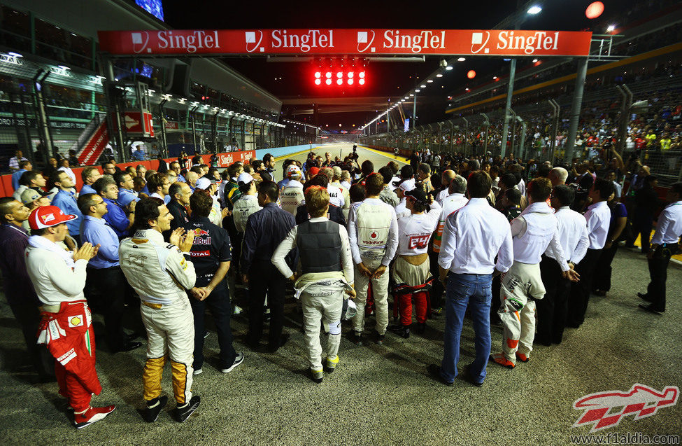 Minuto de silencio por el Profesor Sid Watkins en Singapur