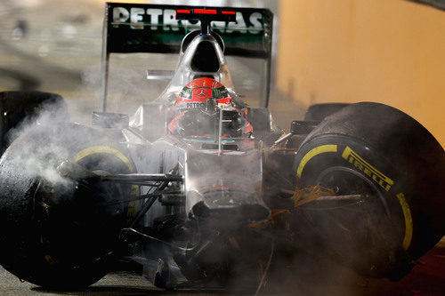 El coche de Michael Schumacher destrozado tras su choque en Singapur