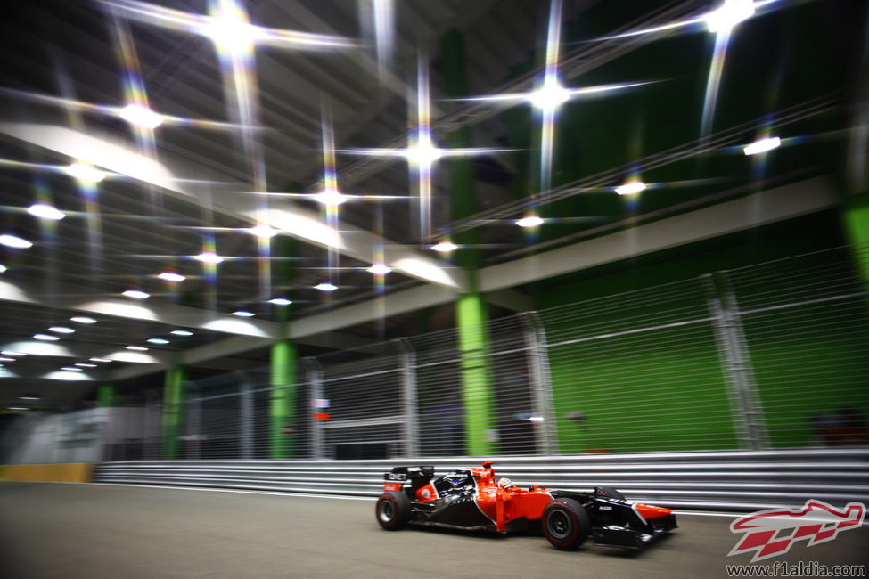 Las luces brillan para Timo Glock