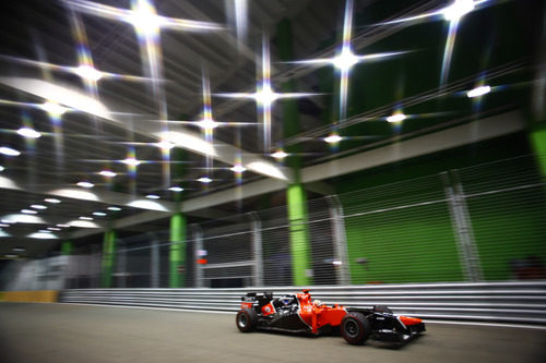 Las luces brillan para Timo Glock