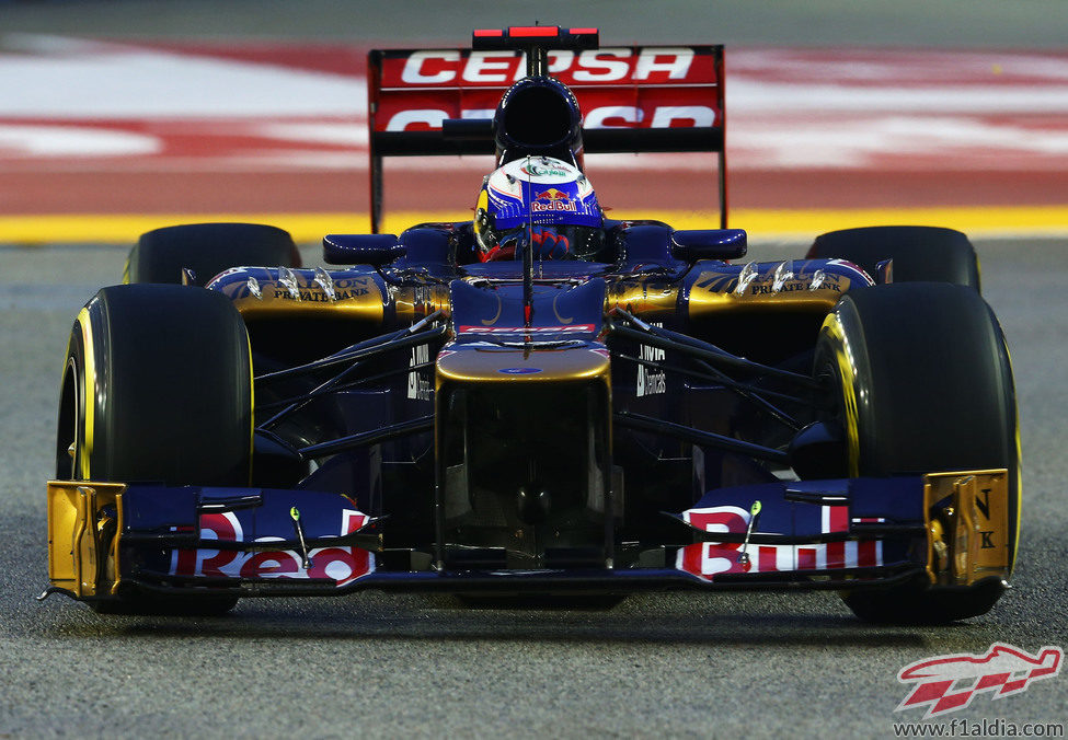 Daniel Ricciardo busca los límites en Singapur