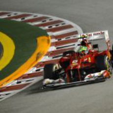 Felipe Massa prueba los blandos en Singapur