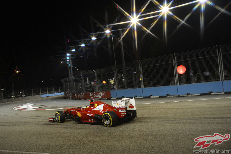 Fernando Alonso saldrá quinto en la parrilla del GP de Singapur