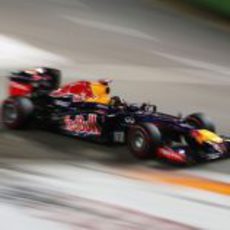 Sebastian Vettel logró la 'pole' en Singapur