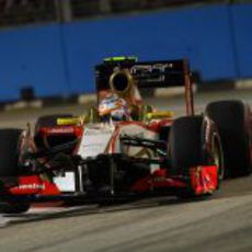 Narain Karthikeyan disputa la Q1 en Marina Bay